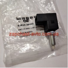 Датчик стоп сигнала Kia Hyundai OE 93810-2E000 Датчик стоп сигнала Kia Hyundai OE 93810-2E000