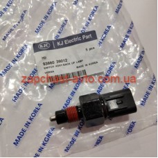Датчик света заднего хода Accent, Tucson, Cerato Sportage KJC 93860-39002 Датчик света заднего хода Accent, Tucson, Cerato Sportage KJC 93860-39002