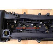 Крышка клапанов Hyundai Mobis 22410-2B000