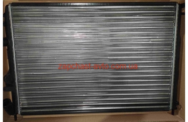 Радиатор Logan 1.5 dci Thermotec/585*415*34 8200189288, D7R016TT