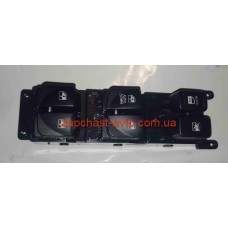 Блок управления стеклподъемника передний левый Accent 06-10 OEM 93570-1E110