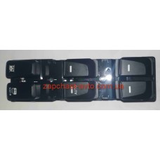 Блок управления стеклподъемника передний левый IX35 10-15 OEM 93570-2Z000