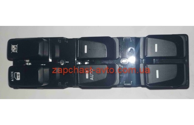 Блок управления стеклподъемника передний левый IX35 10-15 OEM 93570-2Z000